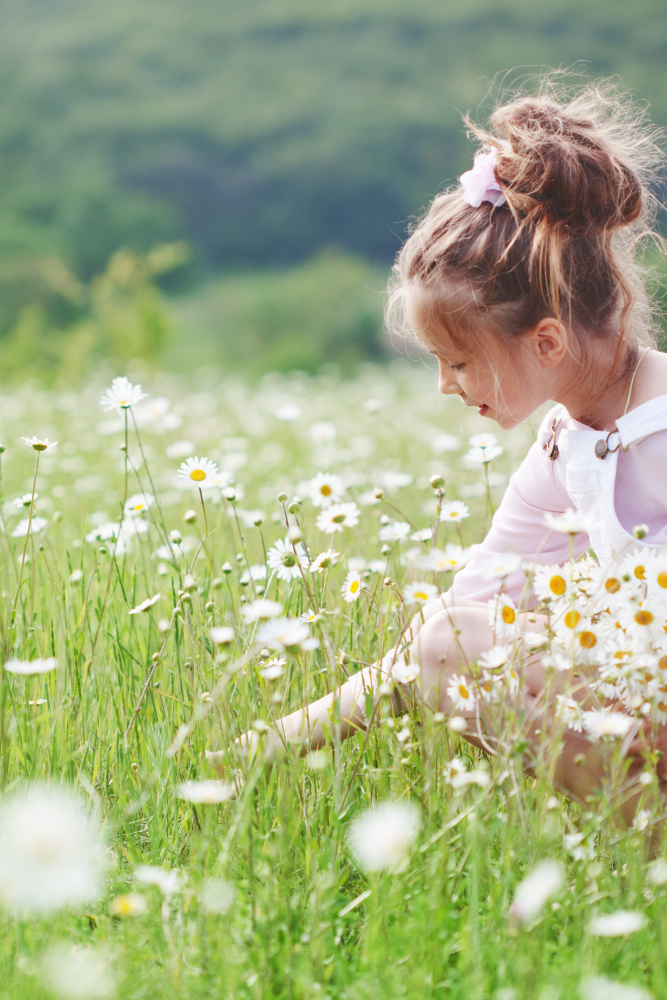 Fleurs de Bach et enfants : y a-t-il un danger, et à partir de quel âge ? - Vibrasens Naturopathie